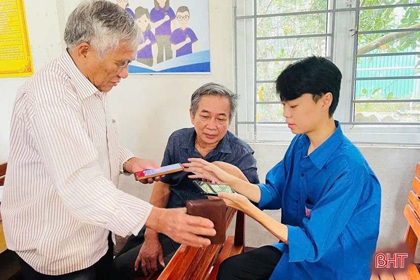 Cấp ủy và đảng viên cũng kiến nghị có những điều chỉnh về nội dung, cách thức sử dụng ứng dụng theo hướng đơn giản, dễ tiếp cận hơn, phù hợp với điều kiện thực tế ở cơ sở.