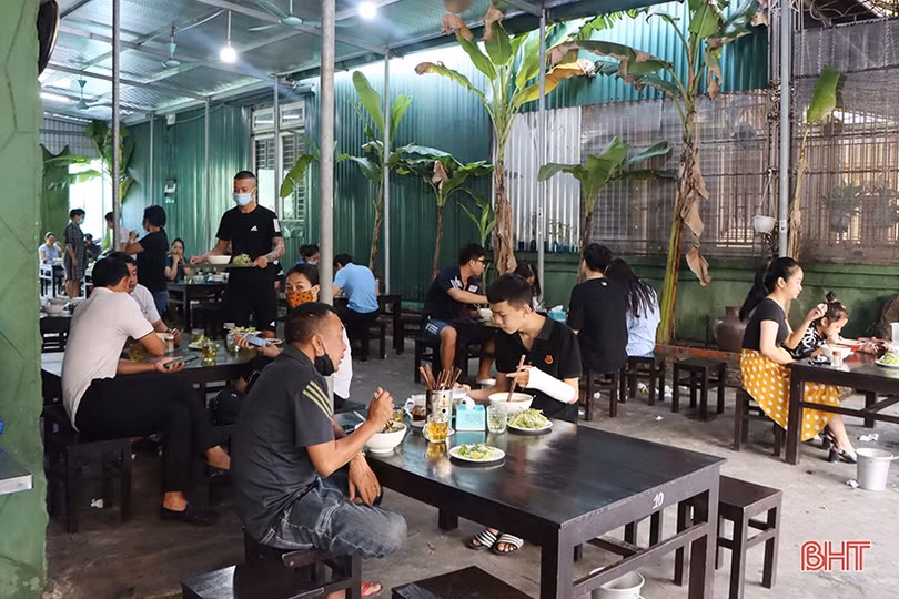 Nhiều dịch vụ ở Hà Tĩnh tất bật đón khách trở lại trong điều kiện phòng chống dịch