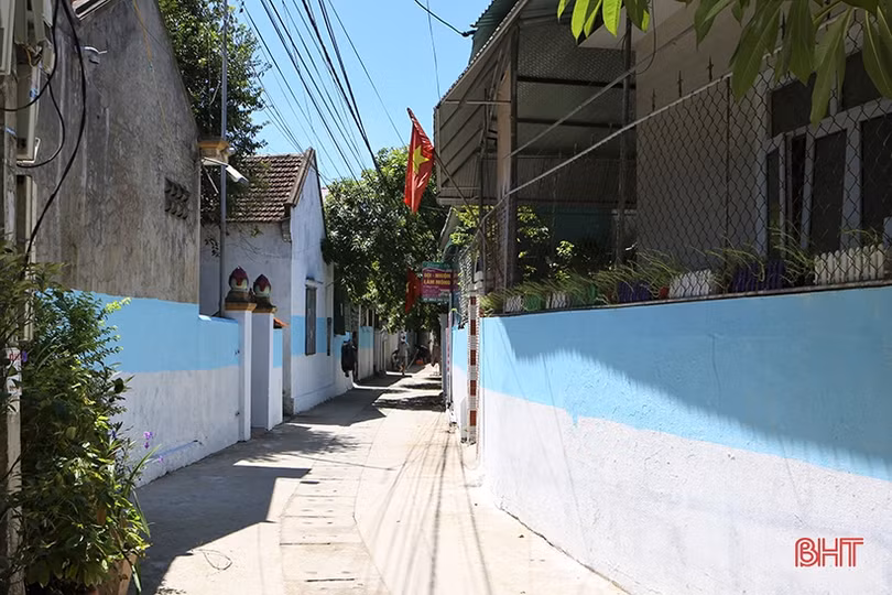 Xã biển ngang Hà Tĩnh huy động 120 triệu đồng “xanh hóa” đường nông thôn mới 