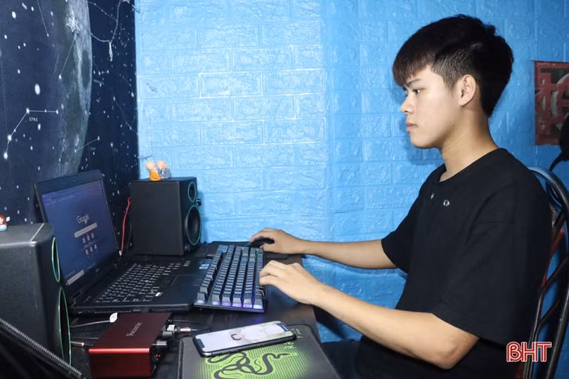 Từ hát vì đam mê... đến những MV, bản cover “triệu view” của chàng trai Hà Tĩnh