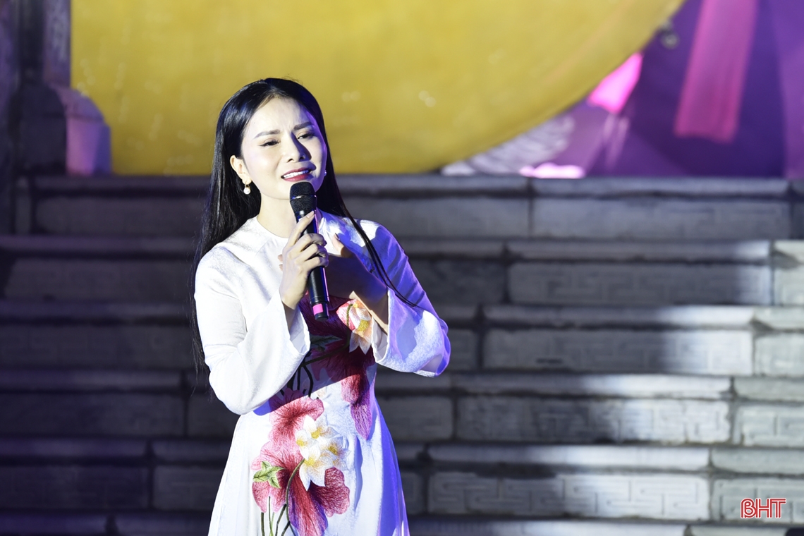 Xúc động chương trình giao lưu nghệ thuật “Điểm tựa hòa bình”