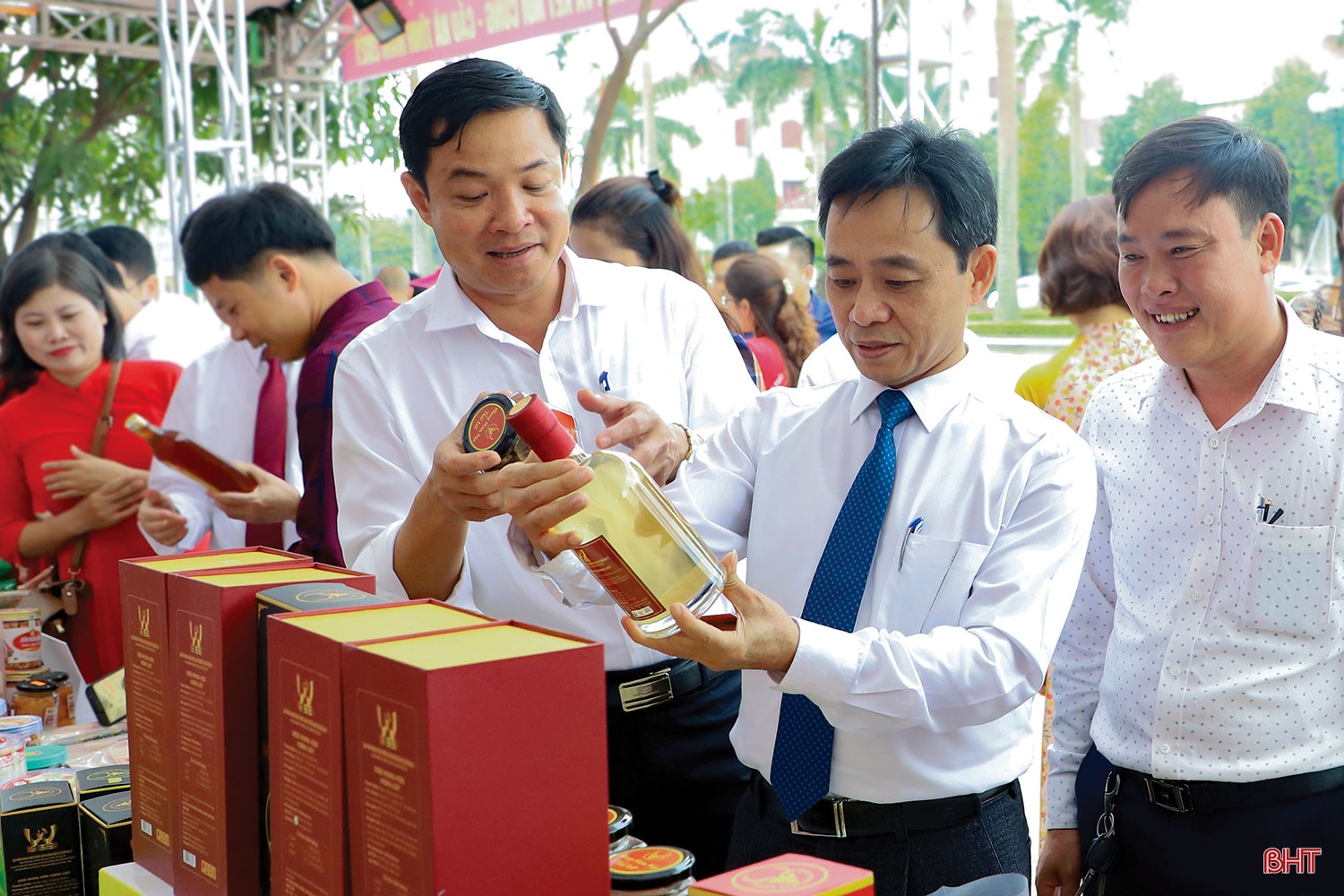 Tăng cường công tác xây dựng, chỉnh đốn Đảng, góp phần thực hiện thắng lợi các nhiệm vụ chính trị