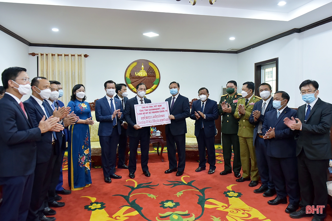 Lãnh đạo Hà Tĩnh chúc tết Bunpimay và dự khởi công công trình thuỷ lợi tại Lào