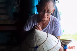 Theo mũi kim, giữ nghề nón Đan Du