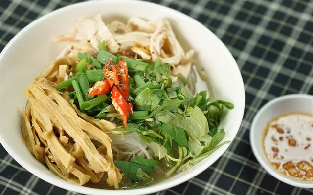 Để cân nặng không tăng vùn vụt sau Tết, ăn miến là lựa chọn hoàn hảo 