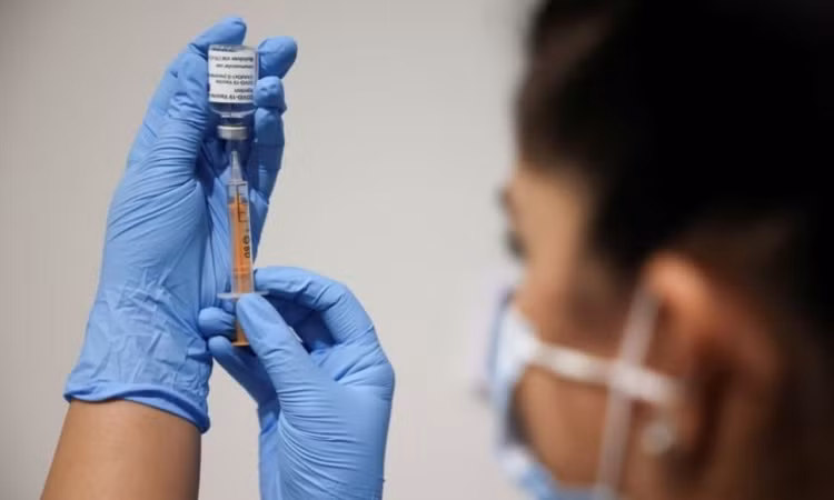 Các nước giàu trữ “thừa” hàng tỷ liều vaccine Covid-19