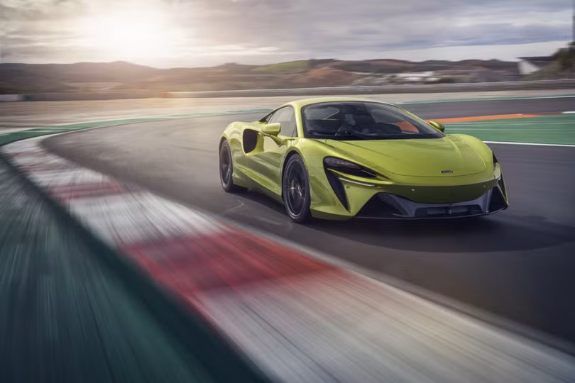 McLaren ra mắt siêu xe hybrid Artura