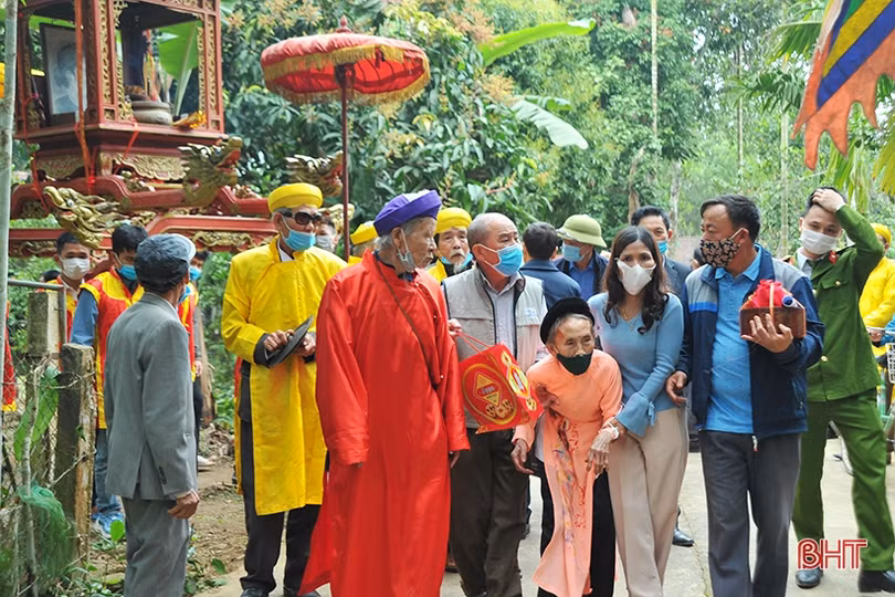 Lễ rước sắc phong vua Hàm Nghi đặc biệt của người dân Hương Khê