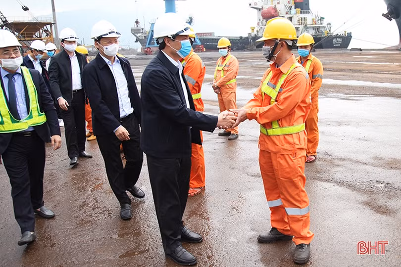 Các doanh nghiệp tại KKT Vũng Áng cần nỗ lực thực hiện tốt mục tiêu kép