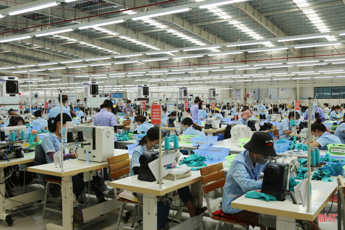 Thứ trưởng Bộ Y tế kiểm tra công tác phòng, chống dịch bệnh Covid-19 tại Hà Tĩnh