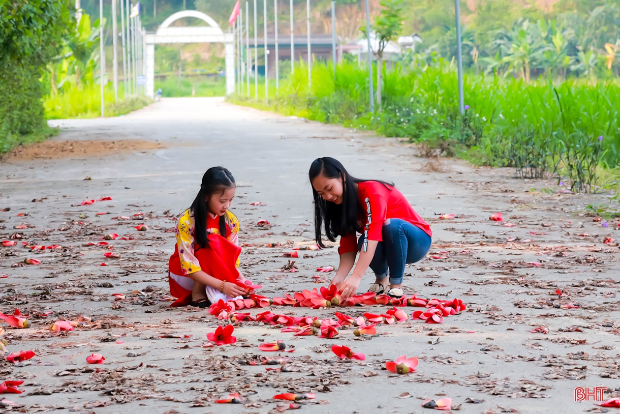 Tháng ba bung biêng lửa gạo…