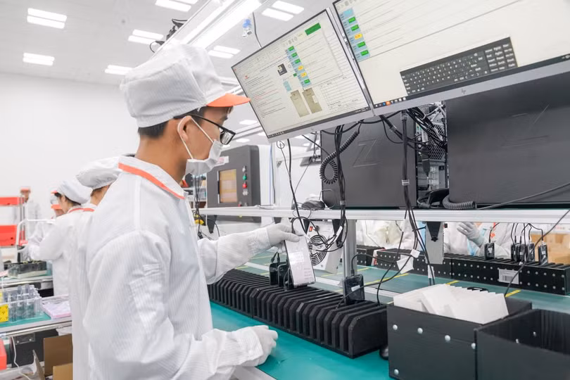 “Đột nhập” nhà máy có thể sản xuất 23 triệu smartphone/năm của tỷ phú Phạm Nhật Vượng