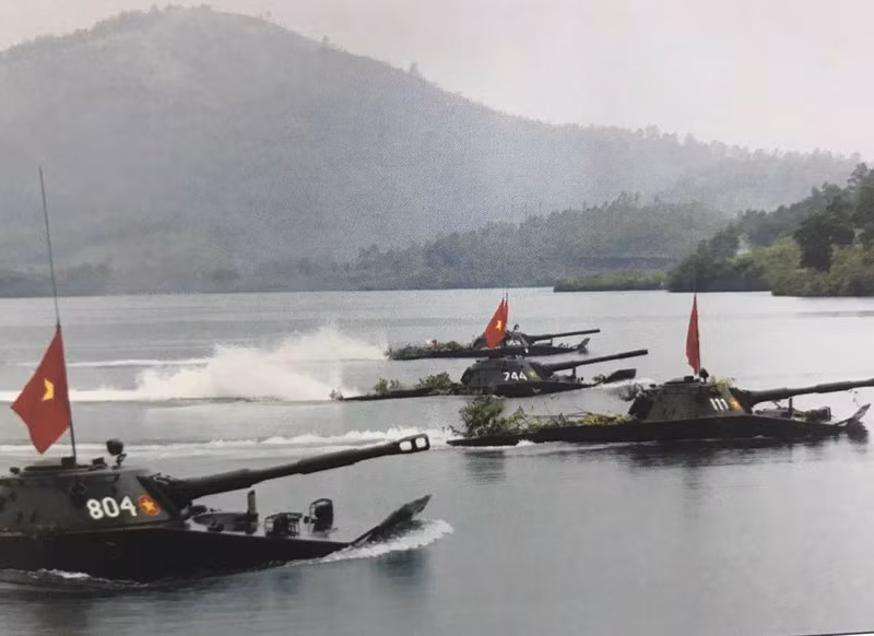 Những hình ảnh ấn tượng trong Sách trắng Quốc phòng Việt Nam 2019