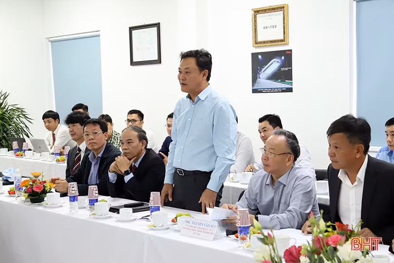 Lãnh đạo Hà Tĩnh tìm hiểu phát triển cụm công nghiệp, làng nghề của Thủ đô Hà Nội