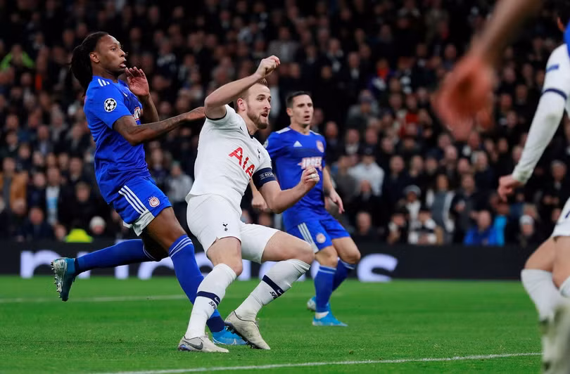 Thầy trò HLV Jose Mourinho ngược dòng thắng 4-2 ở Champions League