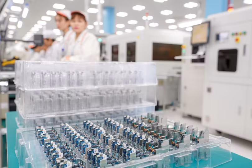 “Đột nhập” nhà máy có thể sản xuất 23 triệu smartphone/năm của tỷ phú Phạm Nhật Vượng