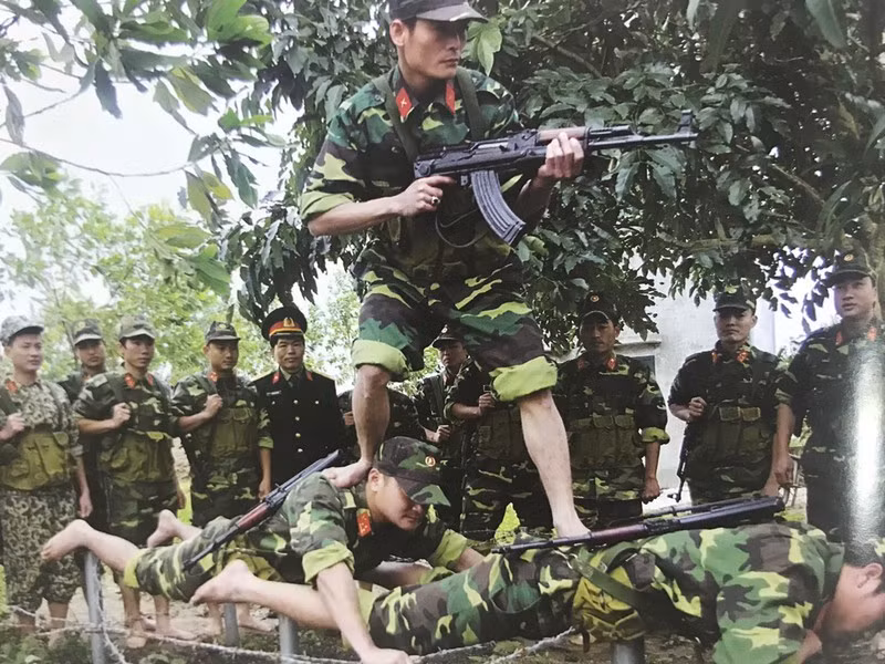 Những hình ảnh ấn tượng trong Sách trắng Quốc phòng Việt Nam 2019