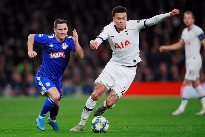 Thầy trò HLV Jose Mourinho ngược dòng thắng 4-2 ở Champions League