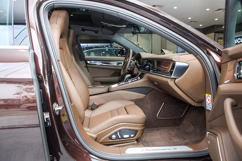 Chi tiết Porsche Panamera 4 Sport Turismo giá 6,642 tỷ tại Việt Nam