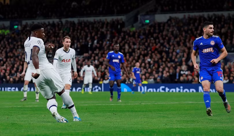 Thầy trò HLV Jose Mourinho ngược dòng thắng 4-2 ở Champions League