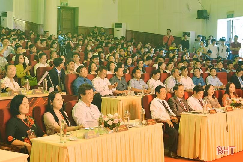 Hơn 1.000 HSSV tham gia Hội diễn Văn nghệ các cơ sở giáo dục nghề nghiệp toàn quốc tại Hà Tĩnh