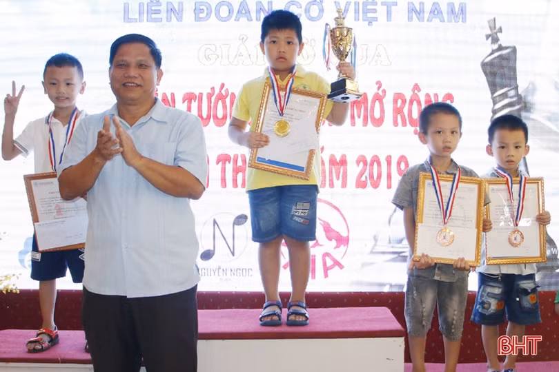 Hà Tĩnh giành 3 HCV giải Cờ vua Cúp kiện tướng tí hon mở rộng năm 2019