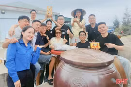 Nhiều nhà sáng tạo nội dung tham gia quảng bá đặc sản Hà Tĩnh