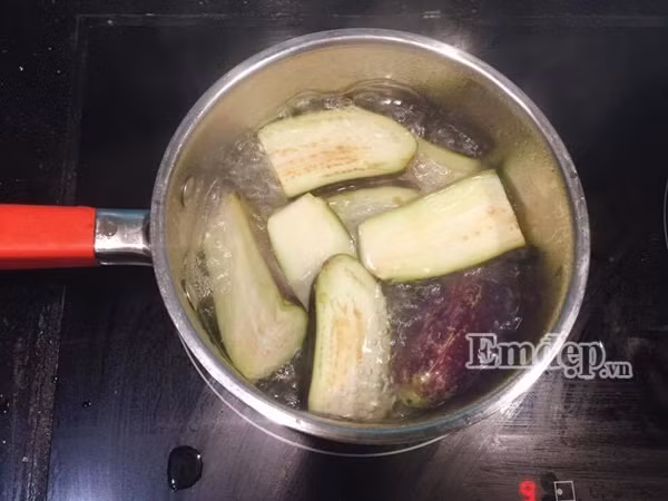 chua den 10 phut cho mon salad ca tim ngon tuyet dinh