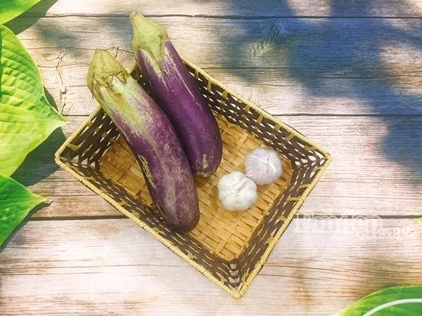 chua den 10 phut cho mon salad ca tim ngon tuyet dinh