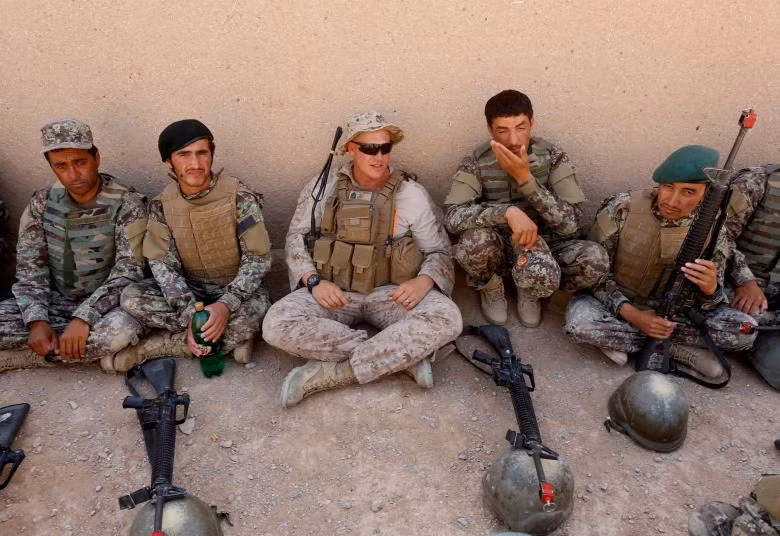photo thuy quan luc chien my huan luyen binh si afghanistan chong taliban