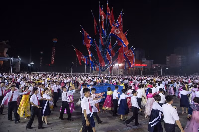 trieu tien ban phao hoa nhay mua mung vu phong ten lua dan dao