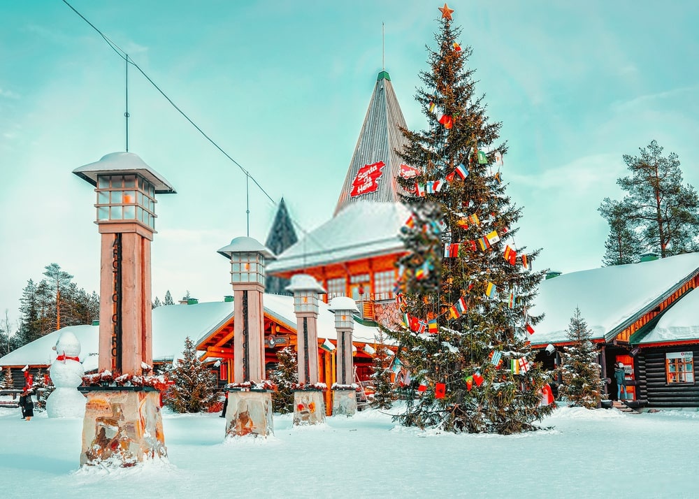Đến thăm quê hương của ông già Noel