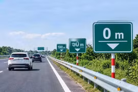 Đưa tình huống giữ khoảng cách trên cao tốc vào giáo trình đào tạo lái xe