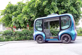 Hà Nội thử nghiệm xe buýt tự hành, robotaxi, robot giao hàng