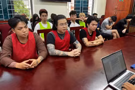 Phạm Tuấn - đàn em của Khá Bảnh và 9 người bị khởi tố vì sản xuất video bạo lực trên mạng