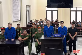 3 bị cáo lĩnh 198 tháng tù vì buôn bán pháo nổ