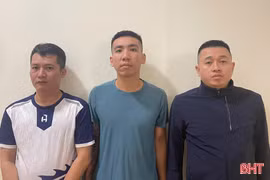 Ép buộc người khác viết giấy vay nợ, 3 đối tượng bị khởi tố