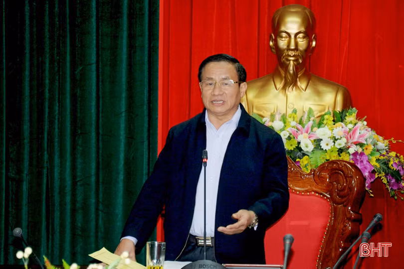 Xây dựng đội ngũ cán bộ các cấp ở Hà Tĩnh ngang tầm nhiệm vụ
