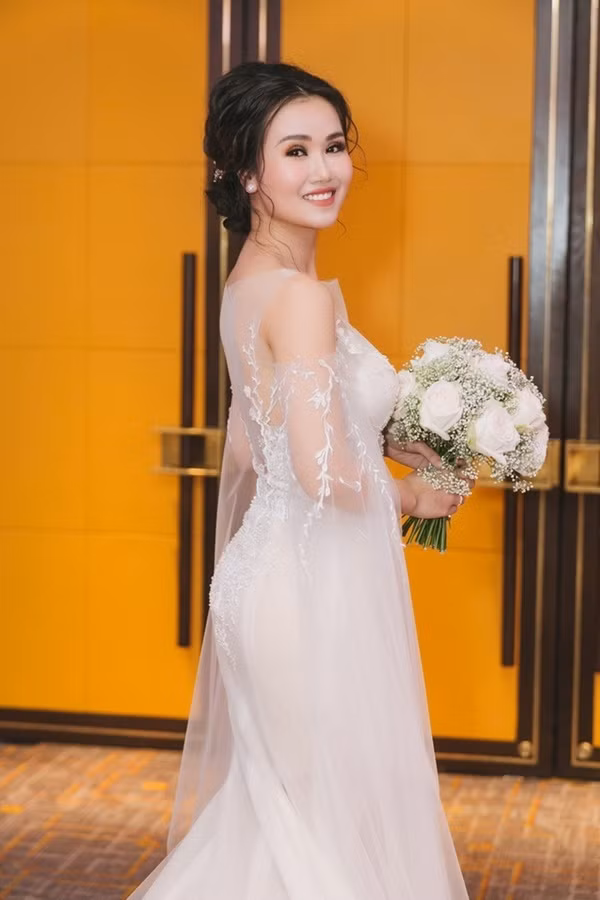 Hé lộ 6 bộ váy cưới lộng lẫy nhất của sao Việt trong năm 2019