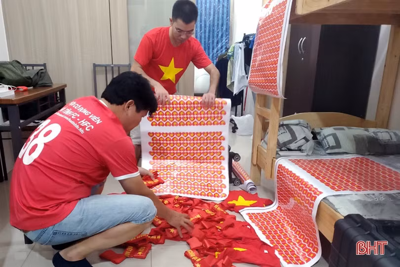 CĐV Hà Tĩnh tại Philipines trước giờ bóng lăn U22 Việt Nam vs U22 Thái Lan