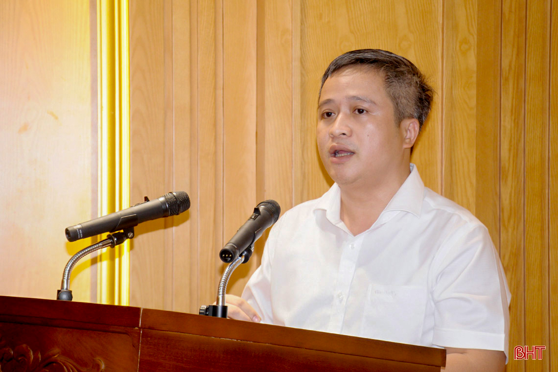 Khó khăn gấp đôi, ta phấn đấu gấp ba, không chùn bước, không bàn lùi, không ngại va chạm, vì lợi ích Nhân dân Hà Tĩnh lên trên hết