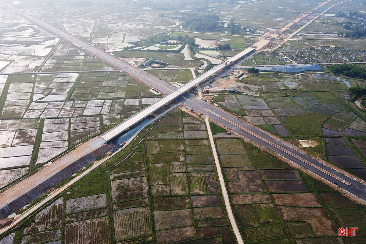 bqbht_br_duong-ham-nghi-keo-dai-13.jpg