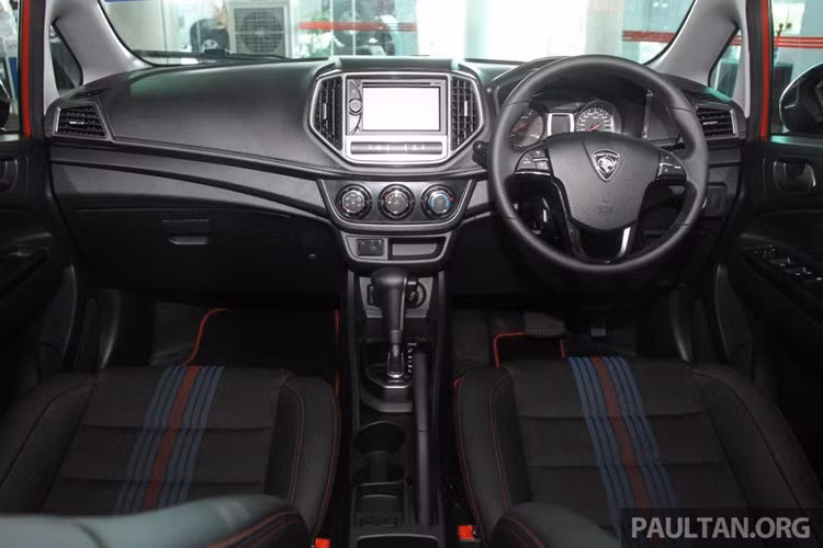 oto proton iriz gia 233 trieu khien nguoi viet phat them