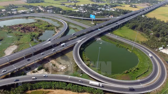 du an cao toc bac nam muc thu phi du tinh 2 4 trieu dong luot