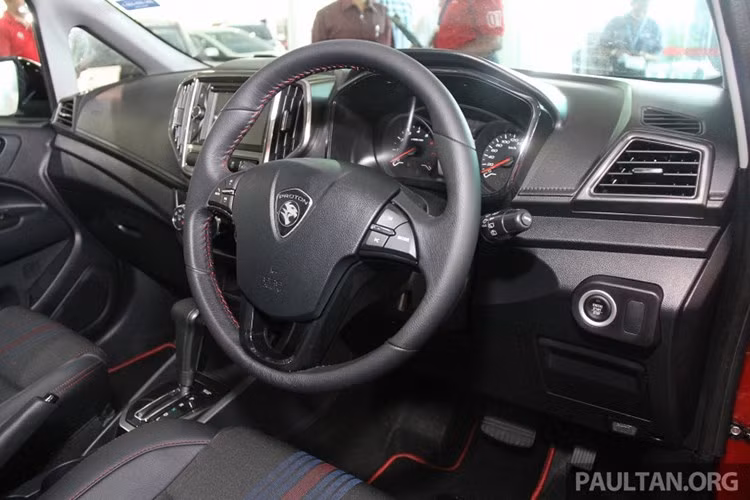 oto proton iriz gia 233 trieu khien nguoi viet phat them
