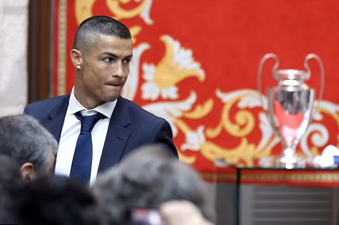 toan canh le an mung hoanh trang bac nhat cua real madrid