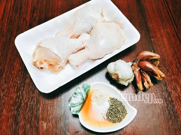 doi mon cho gia dinh voi dui ga nuong tieu thom nuc mui