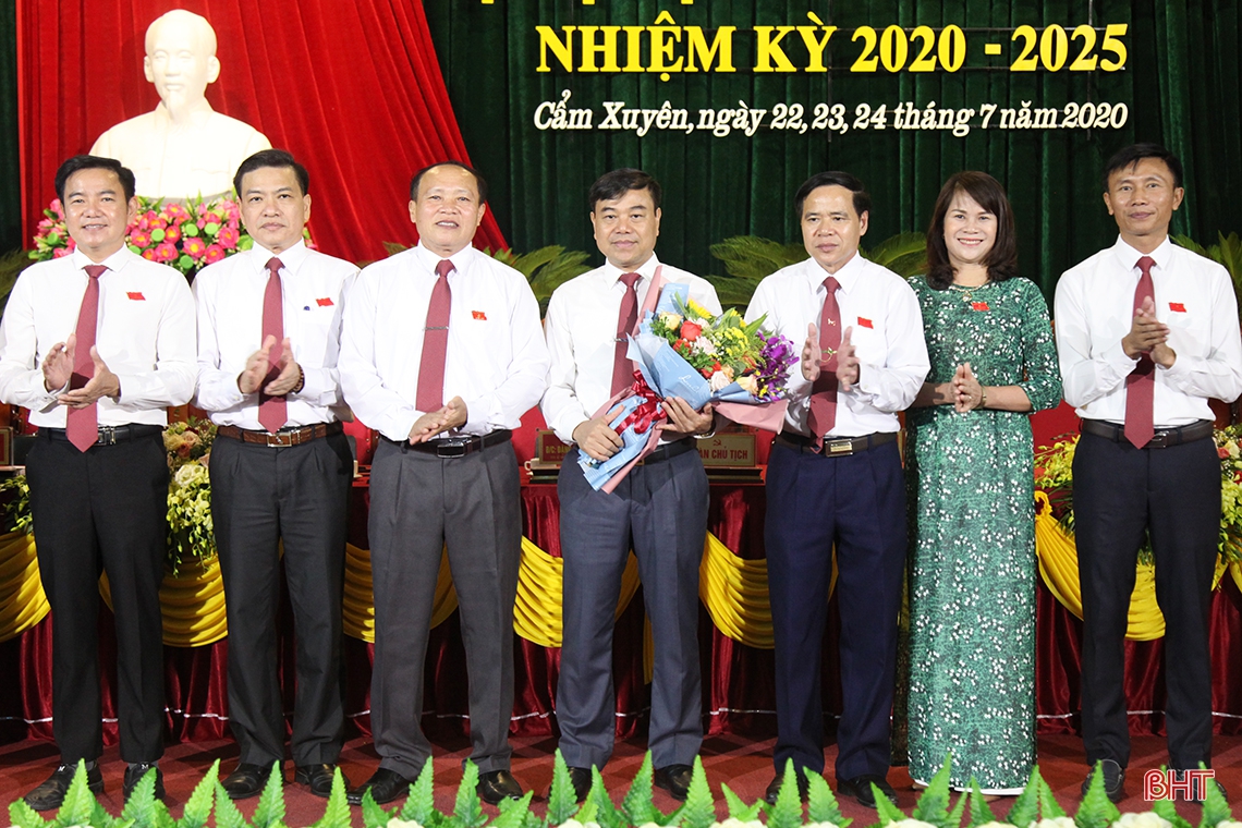Sớm đưa Nghị quyết Đại hội Đảng bộ huyện Cẩm Xuyên nhiệm kỳ 2020 - 2025 vào cuộc sống
