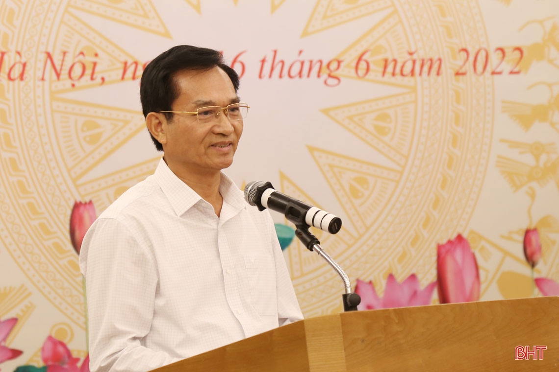 Mong các nhà báo quê hương Hà Tĩnh luôn đồng hành cùng sự phát triển của tỉnh nhà