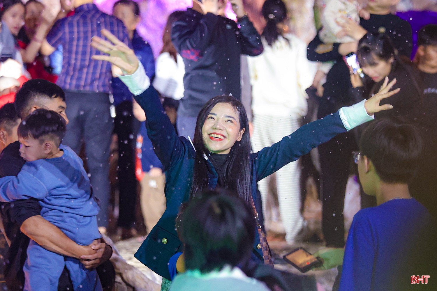Giáng sinh là những khoảnh khắc sum vầy, lan tỏa thông điệp yêu thương, sẻ chia và hy vọng cho năm mới.
